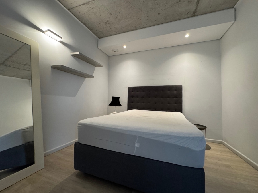 To Let 1 Bedroom Property for Rent in Woodstock Western Cape
